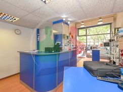 Negozio/Locale commerciale in Commerciale
