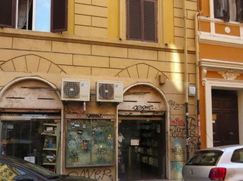 Negozio/Locale commerciale in Commerciale