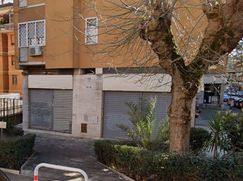 Negozio/Locale commerciale in Commerciale