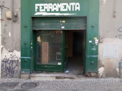 Negozio/Locale commerciale in Commerciale
