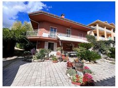 Casa indipendente in Residenziale