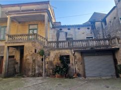 Casa Bi/Trifamiliare in Residenziale