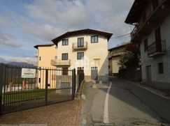 Casa Bi/Trifamiliare in Residenziale