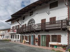 Casa Bi/Trifamiliare in Residenziale