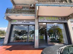 Attività/Licenza (con o senza mura) in Commerciale