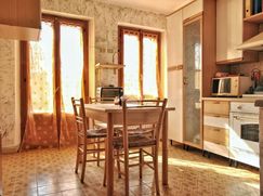 Casa Bi/Trifamiliare in Residenziale
