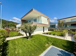 Casa Bi/Trifamiliare in Residenziale