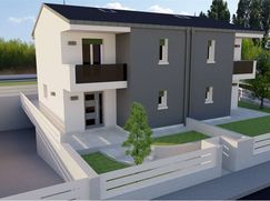Casa Bi/Trifamiliare in Residenziale