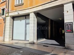 Negozio/Locale commerciale in Commerciale