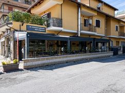 Negozio/Locale commerciale in Commerciale