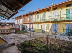 Casa Bi/Trifamiliare in Residenziale