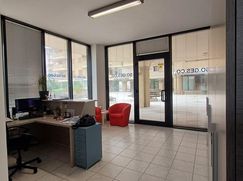 Ufficio in Commerciale