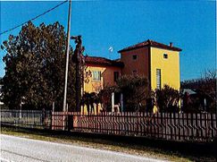 Casa Bi/Trifamiliare in Residenziale