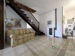 Casa Bi/Trifamiliare in Residenziale