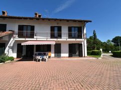 Casa Bi/Trifamiliare in Residenziale