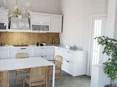 Casa Bi/Trifamiliare in Residenziale