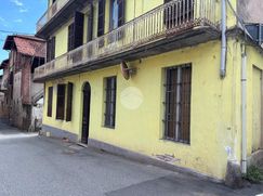 Casa Bi/Trifamiliare in Residenziale