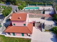 Casa Bi/Trifamiliare in Residenziale