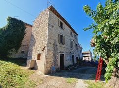 Casa Bi/Trifamiliare in Residenziale