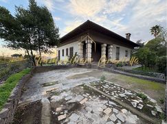 Casa Bi/Trifamiliare in Residenziale