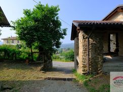 Casa Bi/Trifamiliare in Residenziale