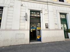 Attività/Licenza (con o senza mura) in Commerciale