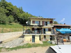 Casa Bi/Trifamiliare in Residenziale