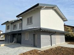 Casa Bi/Trifamiliare in Residenziale