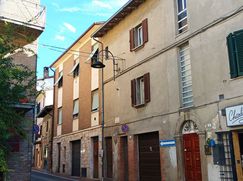 Casa Bi/Trifamiliare in Residenziale