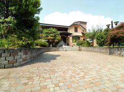 Casa Bi/Trifamiliare in Residenziale