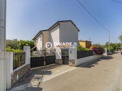 Casa Bi/Trifamiliare in Residenziale