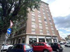 Negozio/Locale commerciale in Commerciale