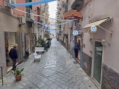 Attività/Licenza (con o senza mura) in Commerciale