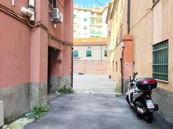 Negozio/Locale commerciale in Commerciale