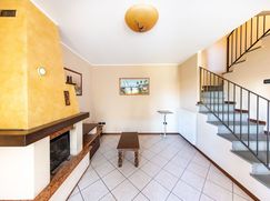 Casa Bi/Trifamiliare in Residenziale