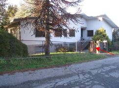 Casa Bi/Trifamiliare in Residenziale