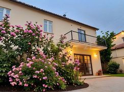 Casa Bi/Trifamiliare in Residenziale