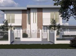 Casa Bi/Trifamiliare in Residenziale