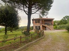 Casa Bi/Trifamiliare in Residenziale