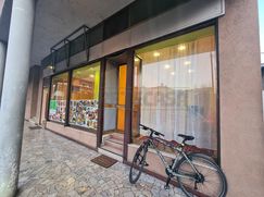 Negozio/Locale commerciale in Commerciale