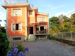 Casa Bi/Trifamiliare in Residenziale