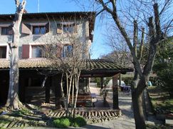 Casa Bi/Trifamiliare in Residenziale