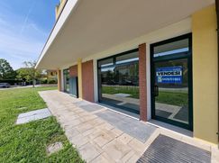 Negozio/Locale commerciale in Commerciale