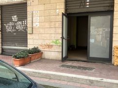 Negozio/Locale commerciale in Commerciale