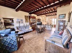 Casa Bi/Trifamiliare in Residenziale