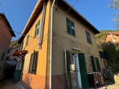 Casa Bi/Trifamiliare in Residenziale