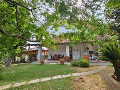 Casa Bi/Trifamiliare in Residenziale