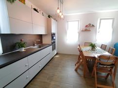 Casa Bi/Trifamiliare in Residenziale