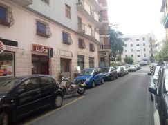 Negozio/Locale commerciale in Commerciale