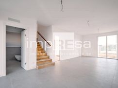 Casa Bi/Trifamiliare in Residenziale